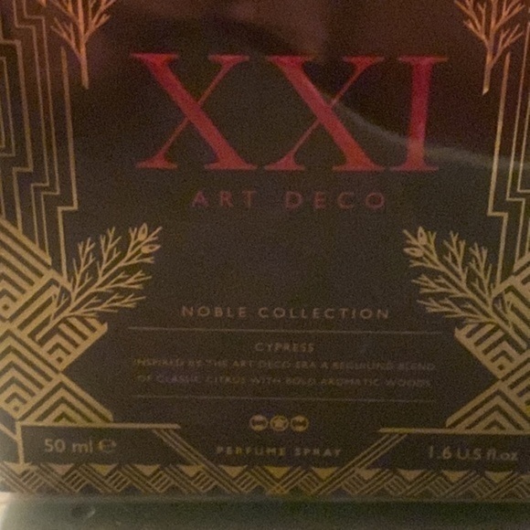 Clive Christian Unisex
Noble Collection XXI Art Deco Amberwood
XXI - Picture 6 of 12